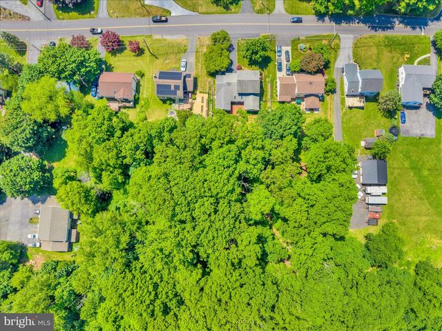 313 PARKVIEW RD, Reading, PA 19606