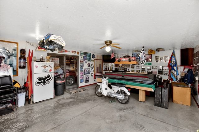 402 S Vine Street, Cambridge, IA 50046