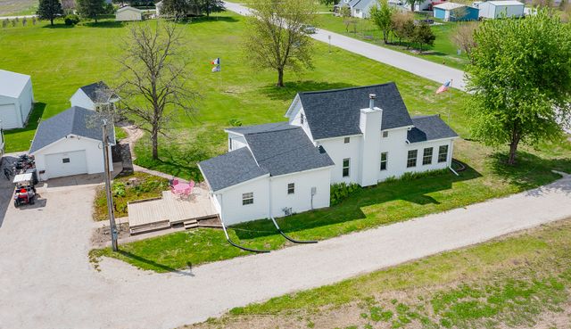 402 S Vine Street, Cambridge, IA 50046