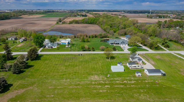 402 S Vine Street, Cambridge, IA 50046