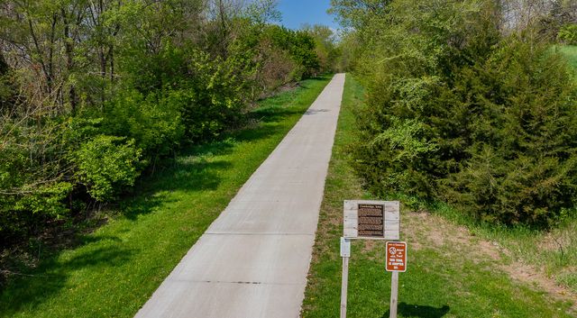 402 S Vine Street, Cambridge, IA 50046