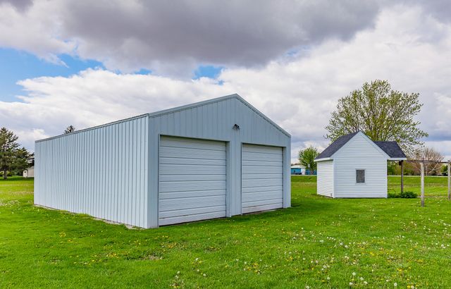 402 S Vine Street, Cambridge, IA 50046