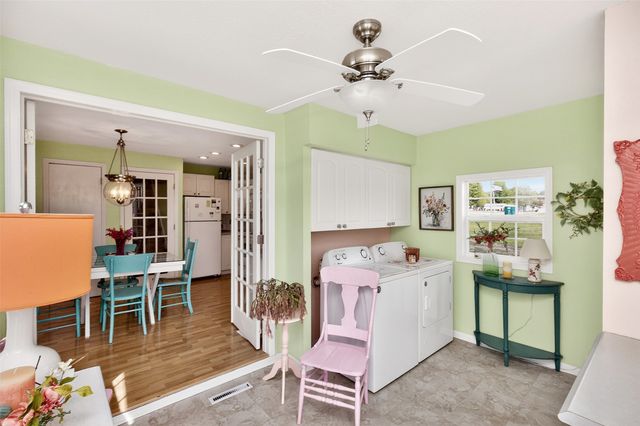 402 S Vine Street, Cambridge, IA 50046
