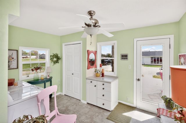 402 S Vine Street, Cambridge, IA 50046