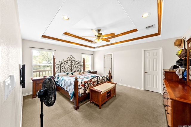 248 Hunters Dawn Dr, La Vernia, TX 78121