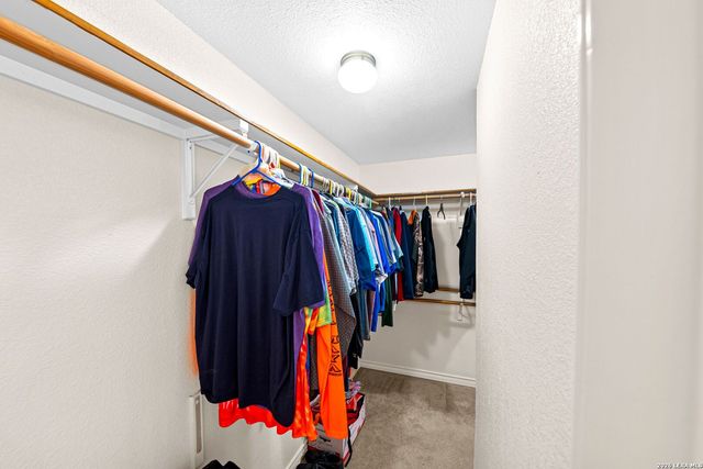 248 Hunters Dawn Dr, La Vernia, TX 78121