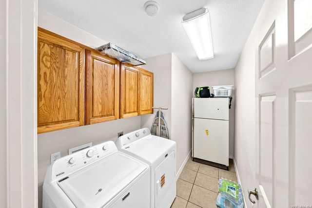 248 Hunters Dawn Dr, La Vernia, TX 78121