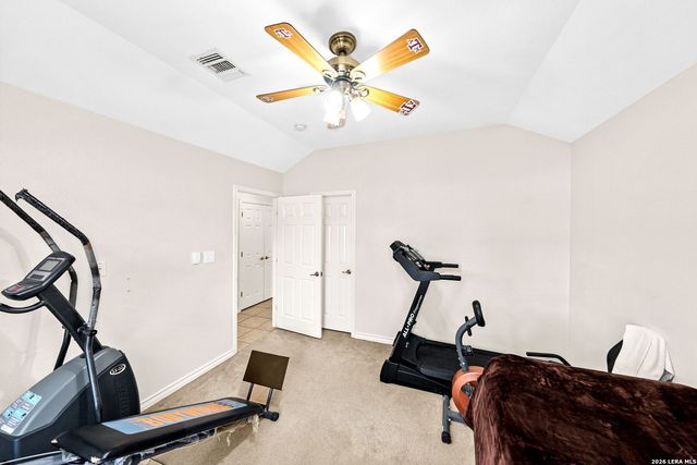 248 Hunters Dawn Dr, La Vernia, TX 78121