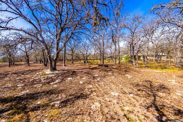 248 Hunters Dawn Dr, La Vernia, TX 78121