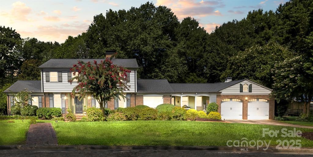 917 Sandswood Drive, Gastonia, NC 28054