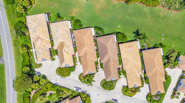 2211 NW Seagrass Drive, Palm City, FL 34990