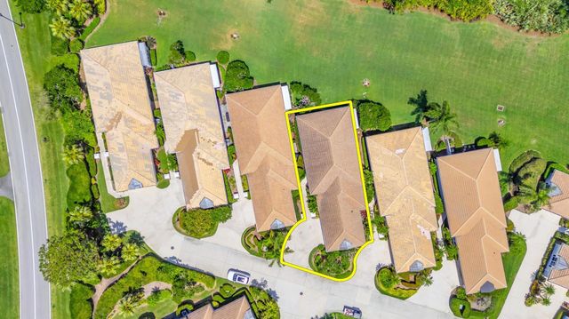 2211 NW Seagrass Drive, Palm City, FL 34990