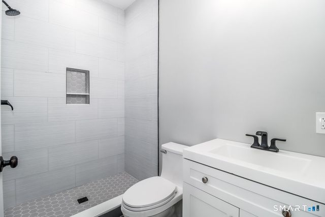 53 Pembroke Road, Danbury, CT 06811