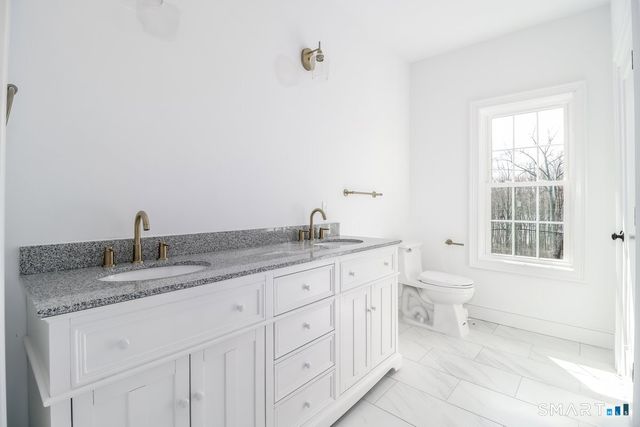 53 Pembroke Road, Danbury, CT 06811