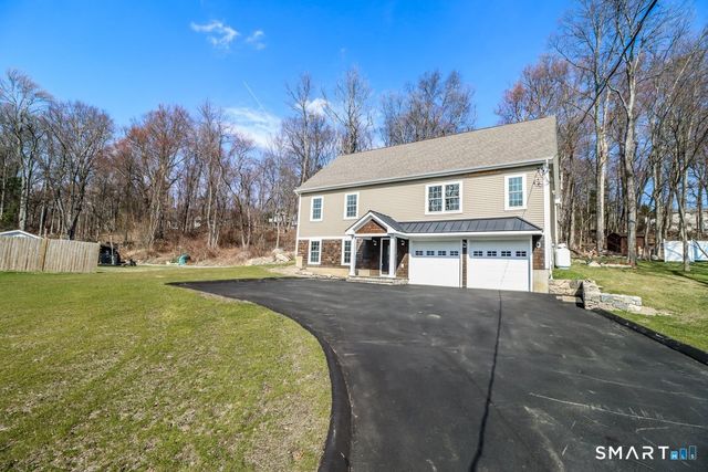 53 Pembroke Road, Danbury, CT 06811