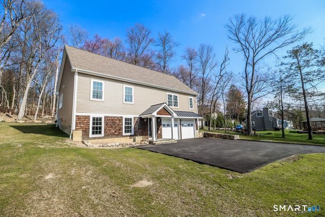 53 Pembroke Road, Danbury, CT 06811