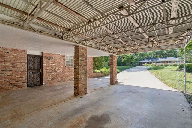 3296 Betty Circle, Decatur, GA 30032