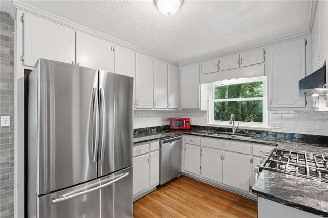 3296 Betty Circle, Decatur, GA 30032
