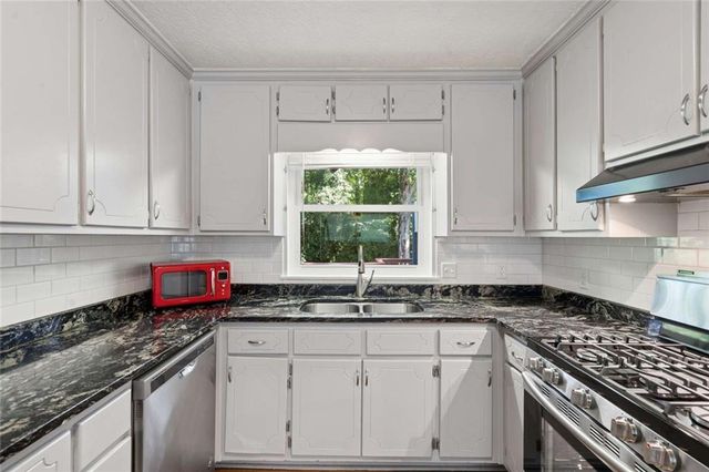 3296 Betty Circle, Decatur, GA 30032