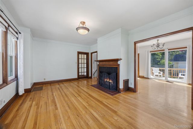 22637 Park Street, Dearborn, MI 48124