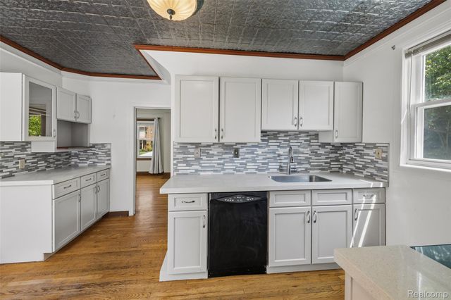 22637 Park Street, Dearborn, MI 48124