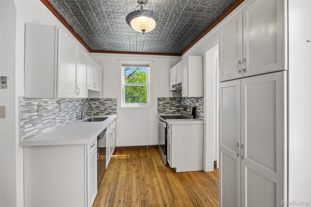 22637 Park Street, Dearborn, MI 48124