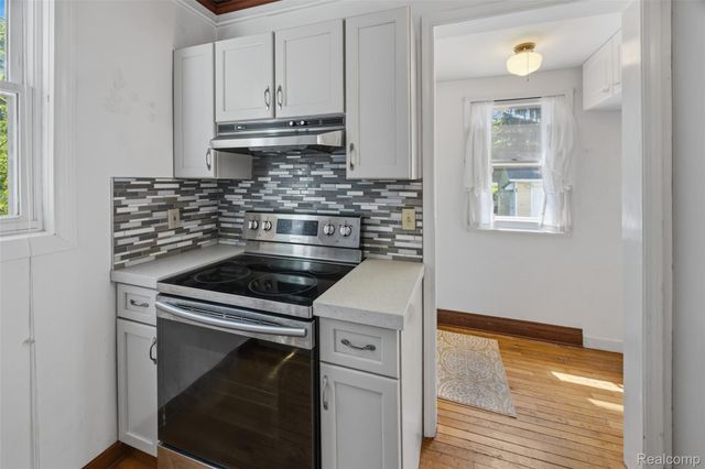22637 Park Street, Dearborn, MI 48124