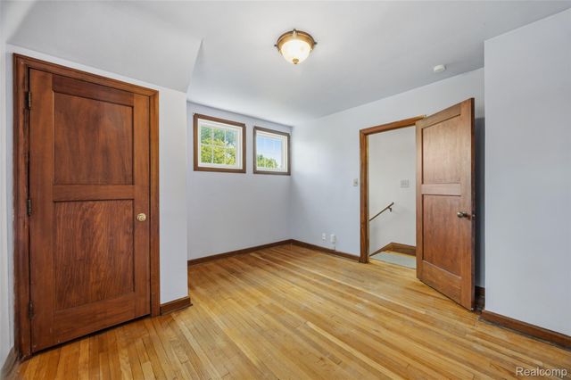 22637 Park Street, Dearborn, MI 48124