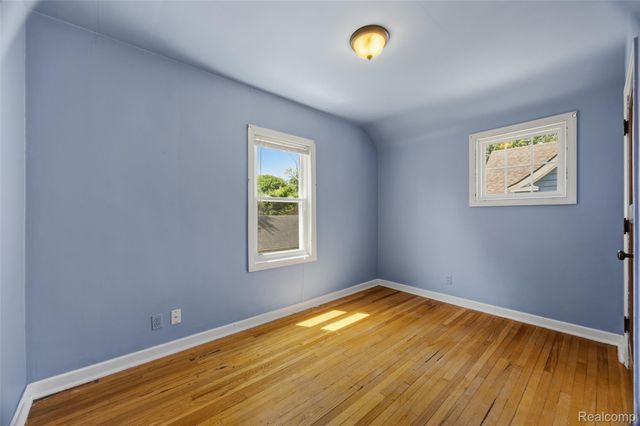 22637 Park Street, Dearborn, MI 48124