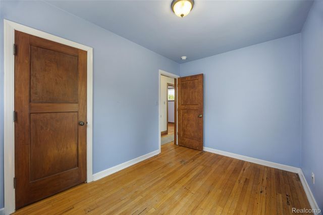 22637 Park Street, Dearborn, MI 48124