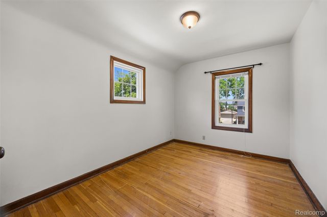 22637 Park Street, Dearborn, MI 48124