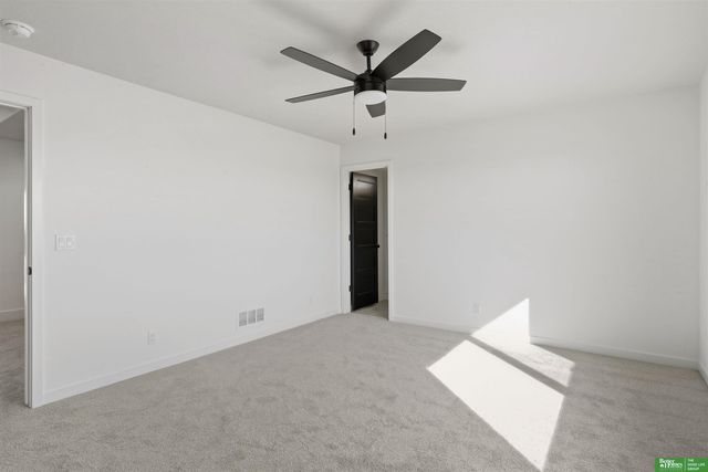 5614 N 213th Street, Elkhorn, NE 68022