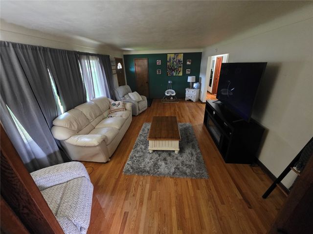 3849 Vine Avenue SE, Cedar Rapids, IA 52403