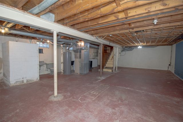 3849 Vine Avenue SE, Cedar Rapids, IA 52403
