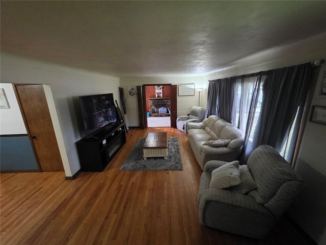3849 Vine Avenue SE, Cedar Rapids, IA 52403