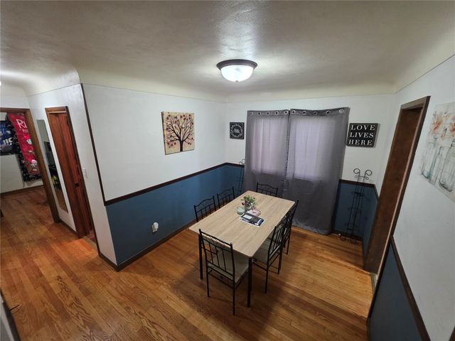 3849 Vine Avenue SE, Cedar Rapids, IA 52403