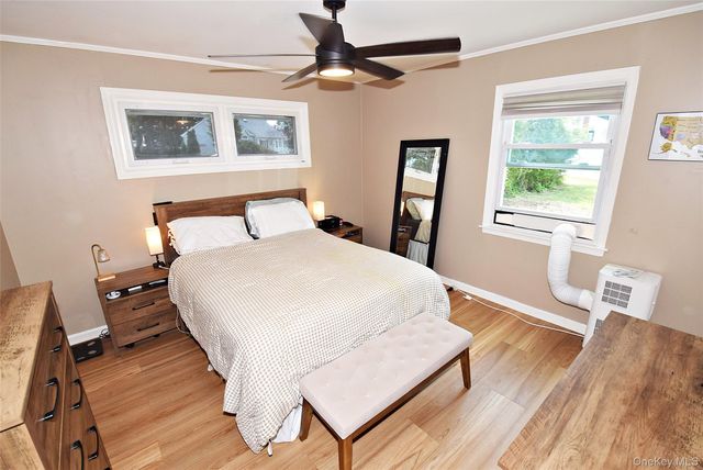 101 Phyllis Drive, Lindenhurst, NY 11757