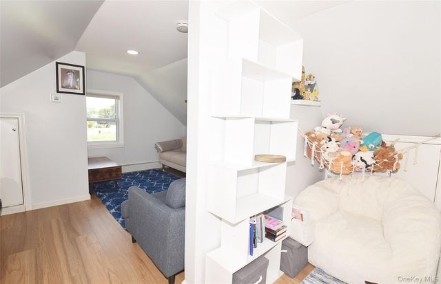 101 Phyllis Drive, Lindenhurst, NY 11757