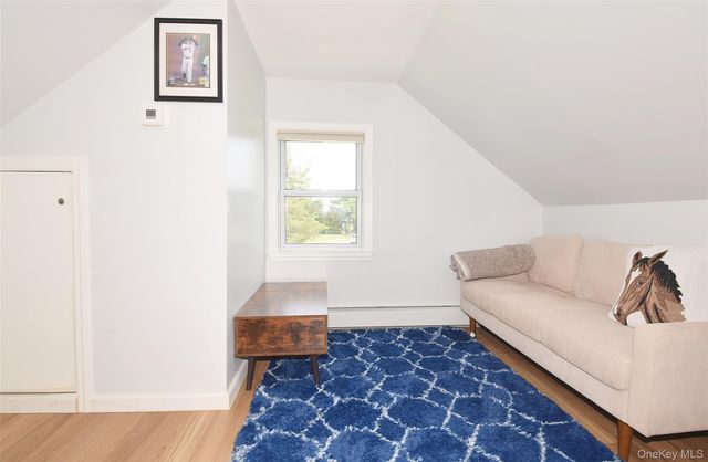 101 Phyllis Drive, Lindenhurst, NY 11757