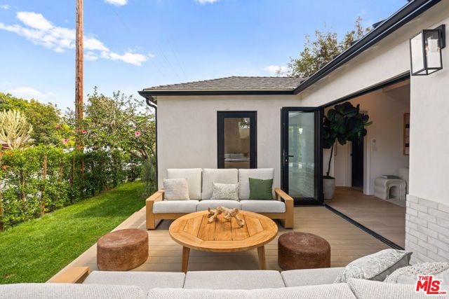 3002 18th Street, Santa Monica, CA 90405