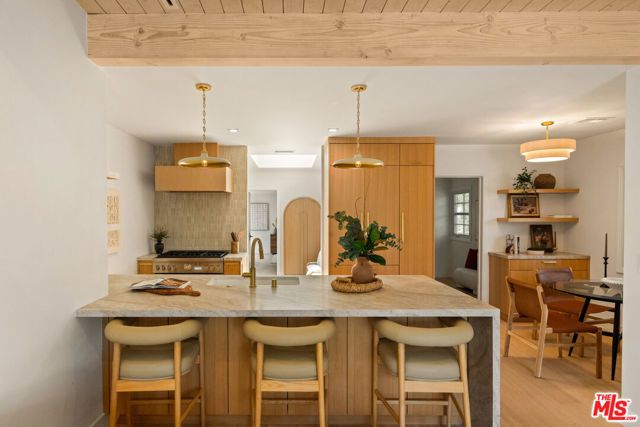 3002 18th Street, Santa Monica, CA 90405