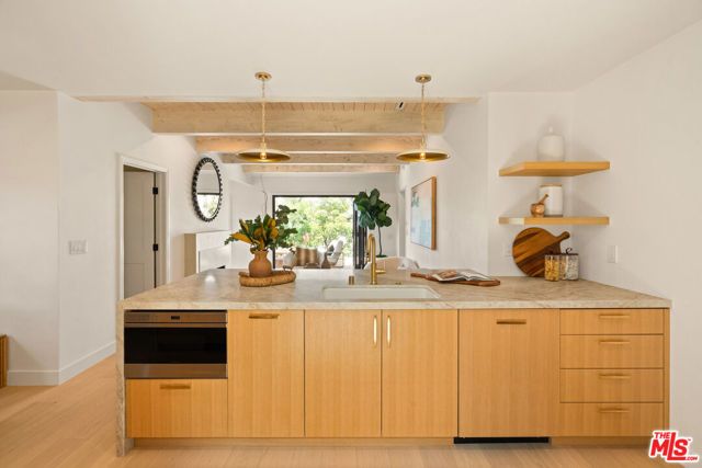 3002 18th Street, Santa Monica, CA 90405