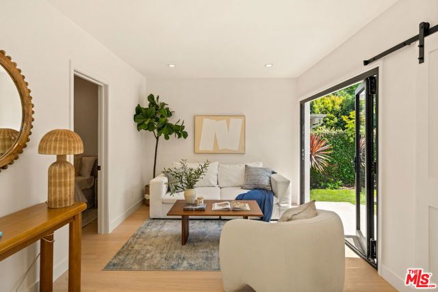 3002 18th Street, Santa Monica, CA 90405