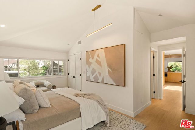 3002 18th Street, Santa Monica, CA 90405