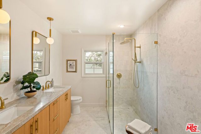 3002 18th Street, Santa Monica, CA 90405