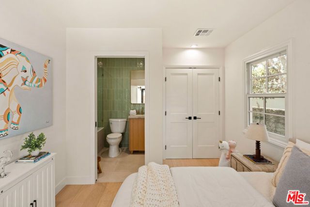 3002 18th Street, Santa Monica, CA 90405