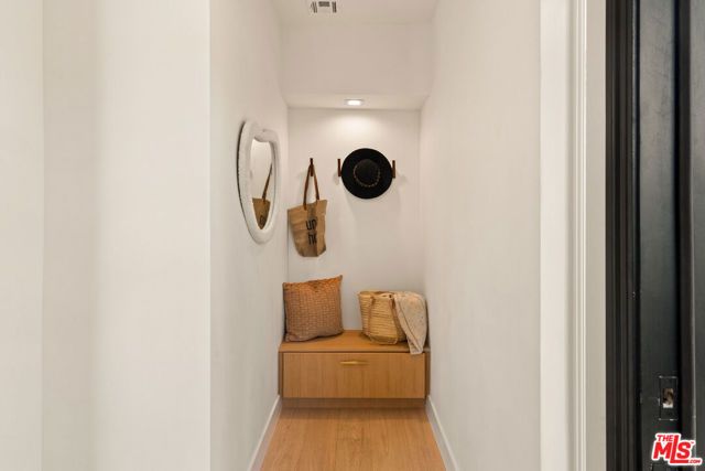3002 18th Street, Santa Monica, CA 90405