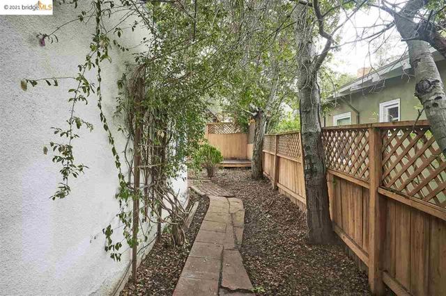 877 Alma Pl, Oakland, CA 94610