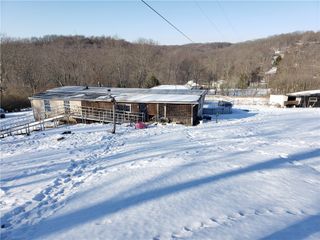 348 Frankfort Springs Drive, Hanover Twp, PA 15043