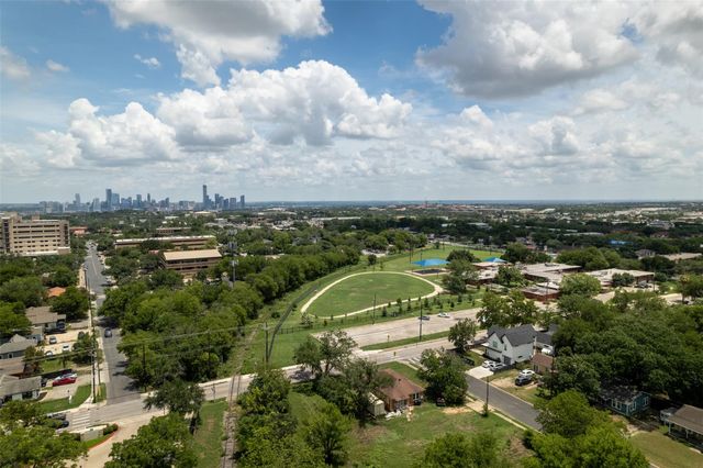 709 W St Elmo RD 2, Austin, TX 78745
